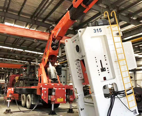 太仓提升工作效率，选择优质折臂吊租赁服务